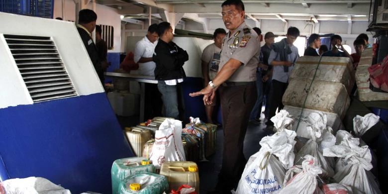 Aparat Gabungan Gagalkan Penyelundupan BBM dan Miras